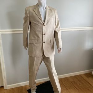 Banana Republic men’s suit 44L